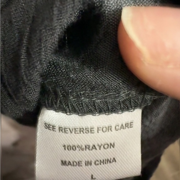 Karen Kane tie-dye top featuring batwing sleeves and a knotted front detail L - Picture 7 of 11